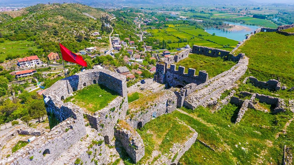Kalaja e Shkodres 40 mijë turistë në 5 muaj, Podgorica:…