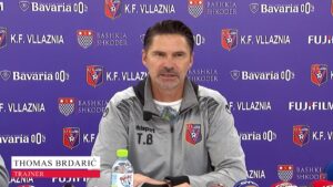 VIDEO/ Prag ndeshja Vllaznia- Laçi, trajneri Thomas Brdariç dhe futbollisti…
