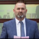 Amnisti edhe për zyrtarët/ Projektligji i mazhorancës, ministri Manja: Përfitojnë të dënuarit për…