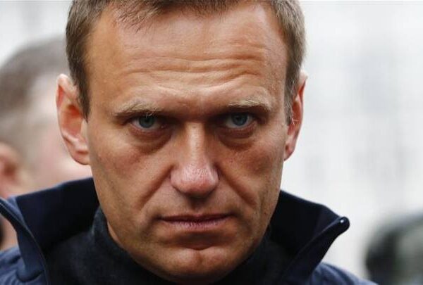 Lideri i opozitës ruse Alexey Navalny ndërron jetë në burg…
