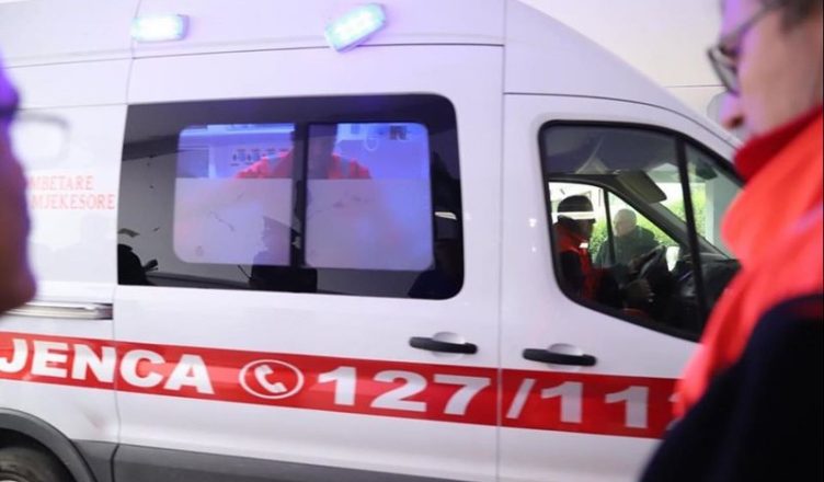 EMRAT/ Tre të plagosur me thikë në Vlorë, njëri në gjendje të rëndë…