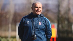 Komisioni i Disiplinës pezullon 2 ndeshje zëvendëstrajnerin e Vllaznisë…